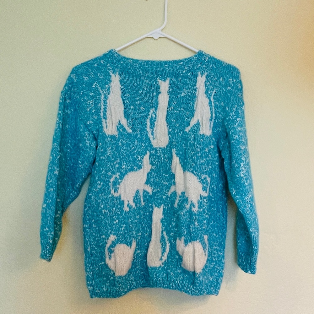 Vintage Baby Blue and White Knit Cat Print 
Sweater Pullover